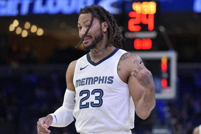 中国篮协官方:周琦加盟广东队 赵睿加盟新疆队